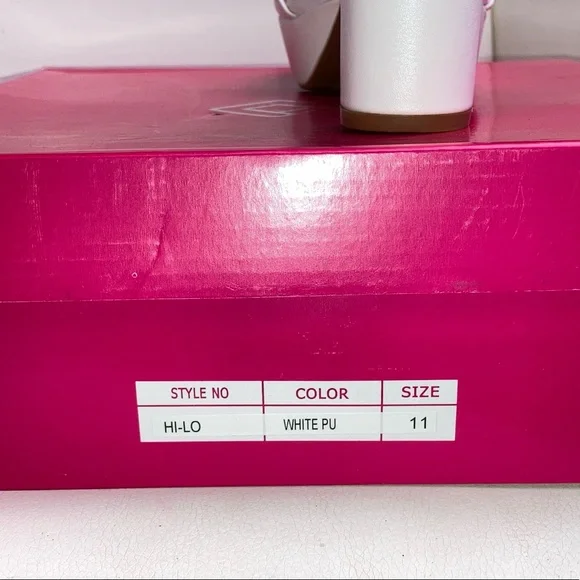 Dream Pairs White Chunky Heels - Picture 5 of 7